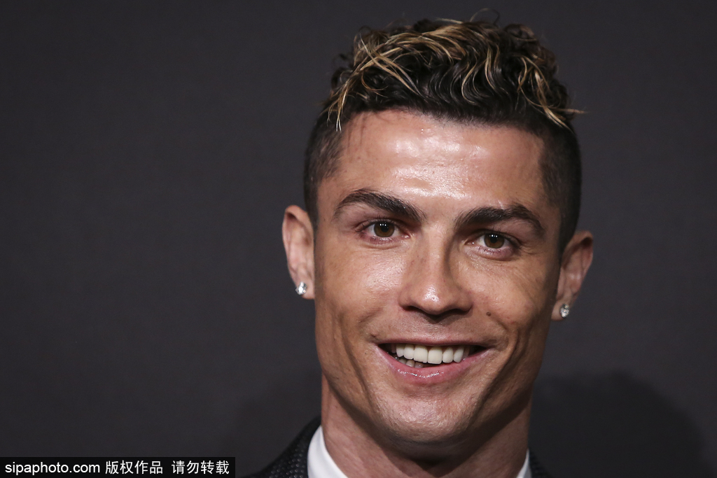 使他成为了 使他成为了